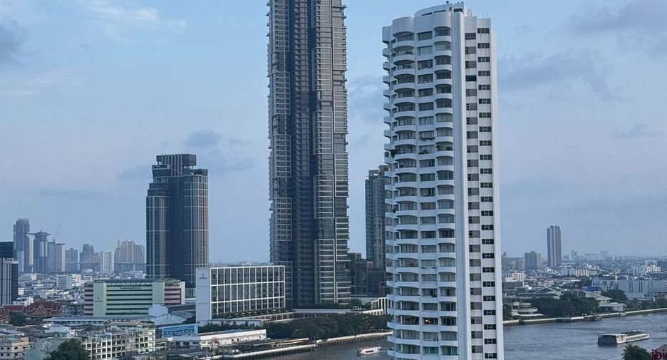 For rent 2 bedrooms condo in Sathon, Bangkok