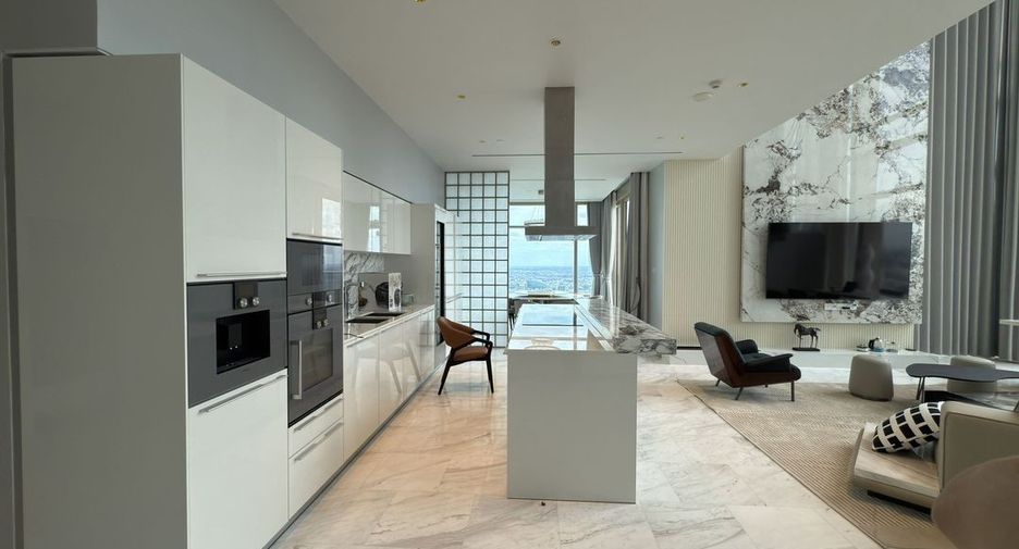 For rent 4 bedrooms condo in Bang Kho Laem, Bangkok