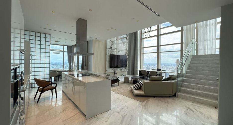 For rent 4 bedrooms condo in Bang Kho Laem, Bangkok
