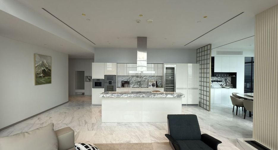 For rent 4 bedrooms condo in Bang Kho Laem, Bangkok