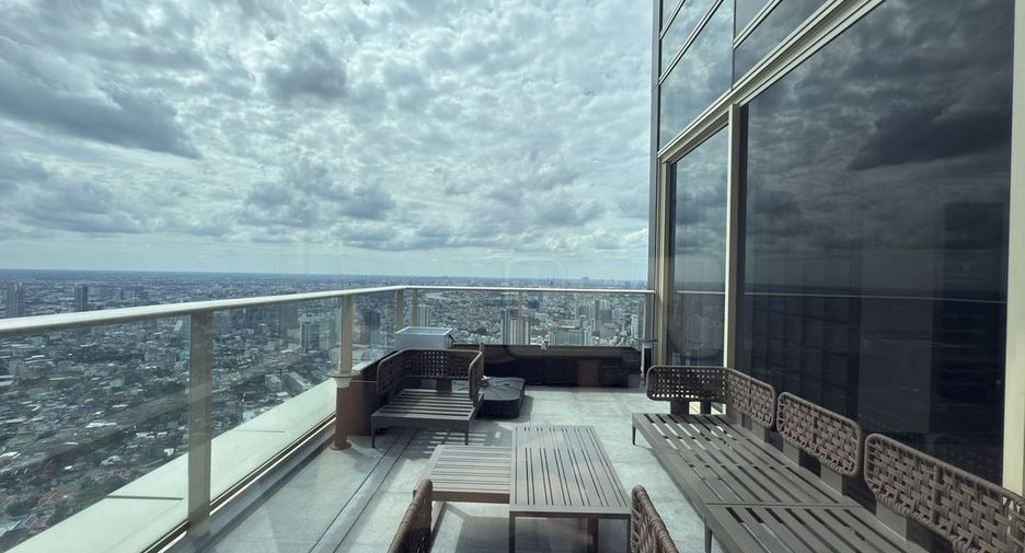 For rent 4 bedrooms condo in Bang Kho Laem, Bangkok