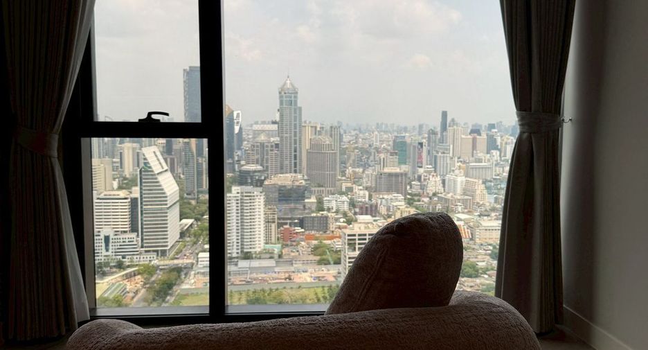 For rent 3 bedrooms condo in Sathon, Bangkok