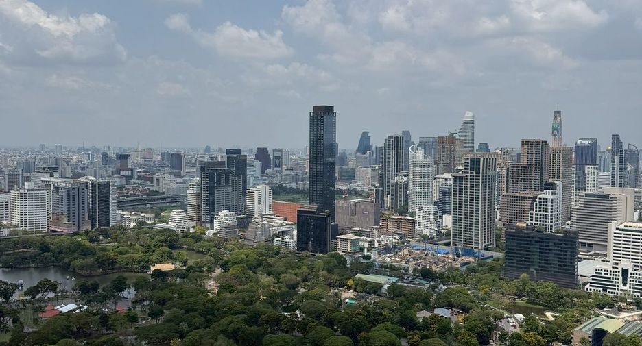For rent 3 bedrooms condo in Sathon, Bangkok