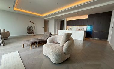 For rent 3 bedrooms condo in Sathon, Bangkok