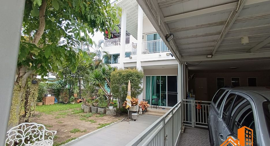 Haus zum Kauf mit 3 Zimmer in Khlong Sam Wa, Bangkok