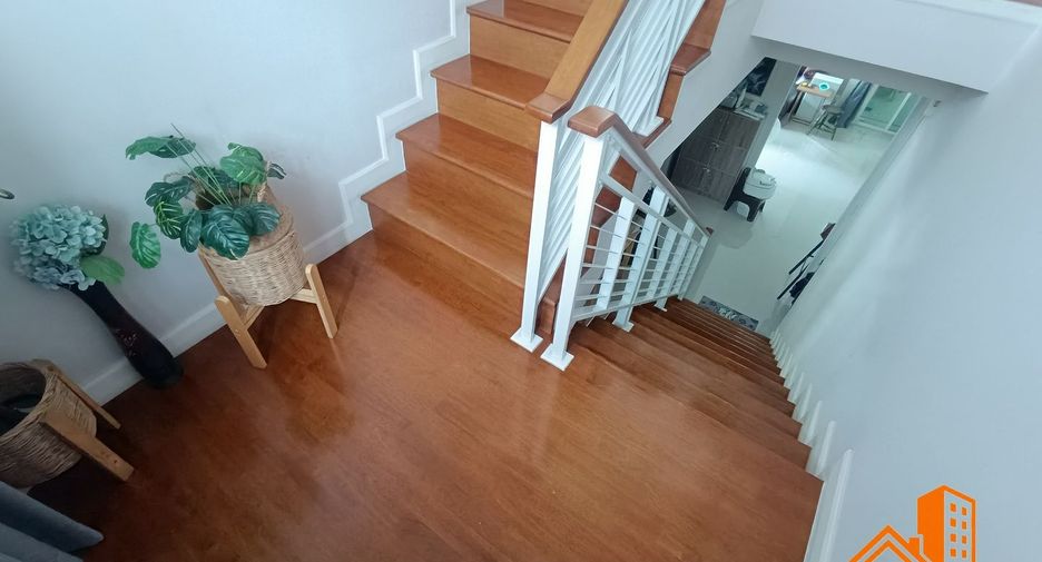 Haus zum Kauf mit 3 Zimmer in Khlong Sam Wa, Bangkok