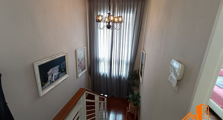Haus zum Kauf mit 3 Zimmer in Khlong Sam Wa, Bangkok