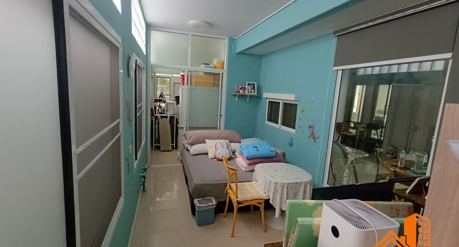 Haus zum Kauf mit 3 Zimmer in Khlong Sam Wa, Bangkok