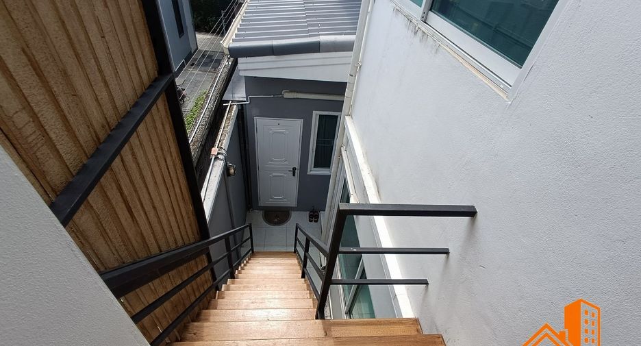Haus zum Kauf mit 3 Zimmer in Khlong Sam Wa, Bangkok