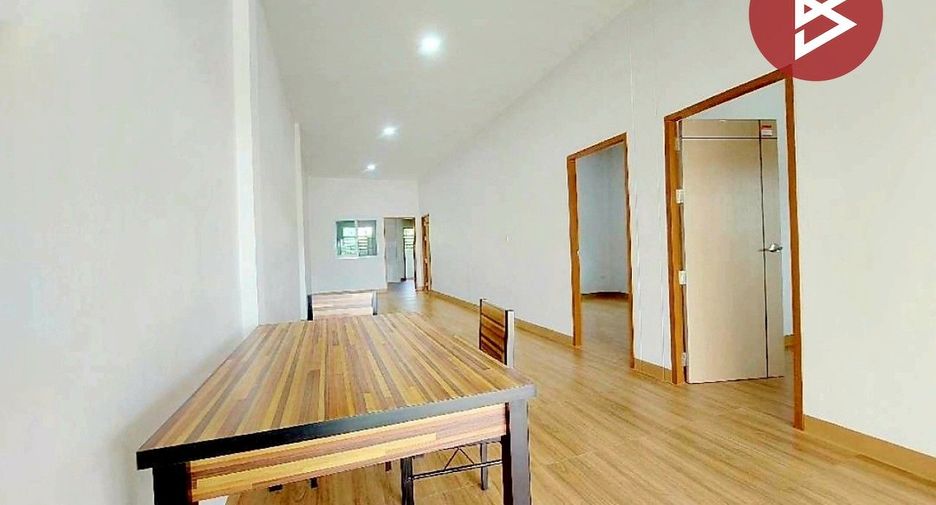 Casa adosada en venta de 2 habitaciones en Phon Phisai, Nong Khai