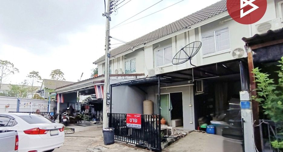 Casa adosada en venta de 3 habitaciones en Mueang Pathum Thani, Pathum Thani