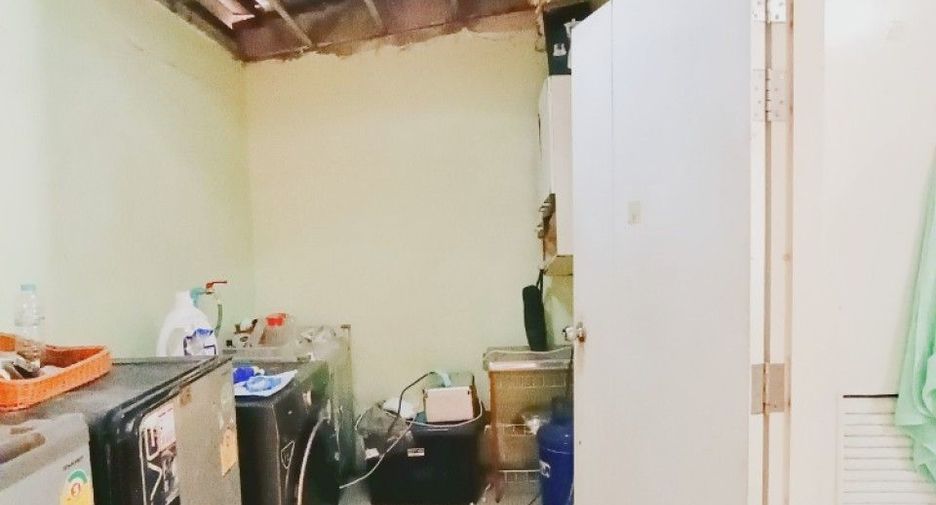 Casa adosada en venta de 3 habitaciones en Mueang Pathum Thani, Pathum Thani