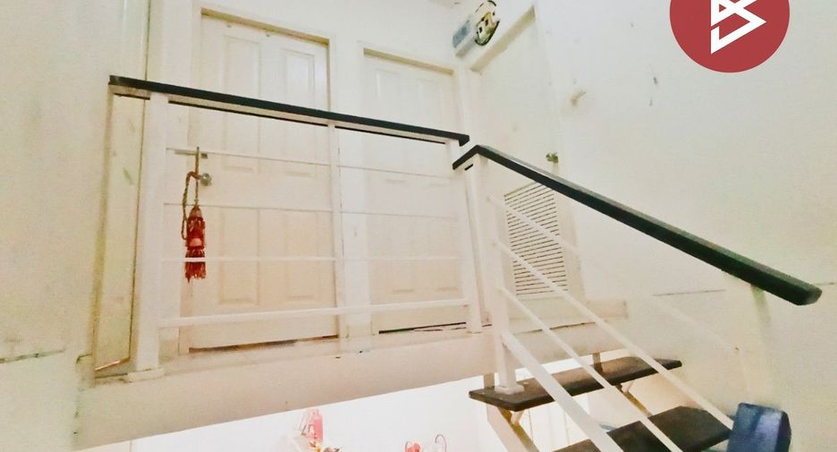 Casa adosada en venta de 3 habitaciones en Mueang Pathum Thani, Pathum Thani