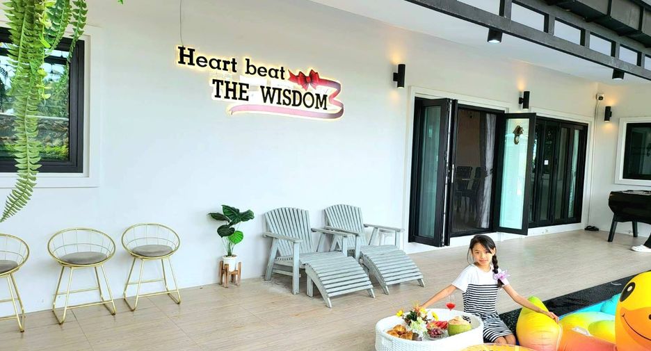 For rent 4 bedrooms villa in East Pattaya, Pattaya