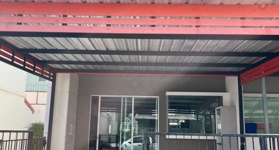 For rent 2 bedrooms townhouse in Bang Phli, Samut Prakan