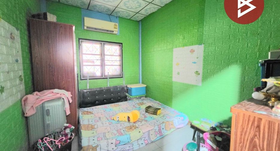 À vendre 2 chambres maison de ville à Si Racha, Chonburi