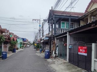 出售 2 卧室 联排别墅 在 Mueang Samut Prakan, Samut Prakan