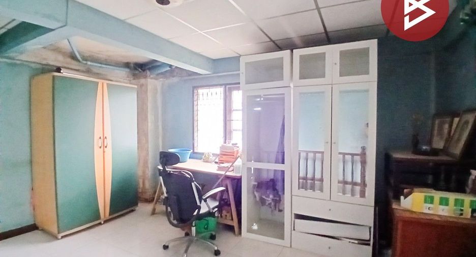 Gewerbefläche zum Kauf mit 3 Zimmer in Bang Kho Laem, Bangkok