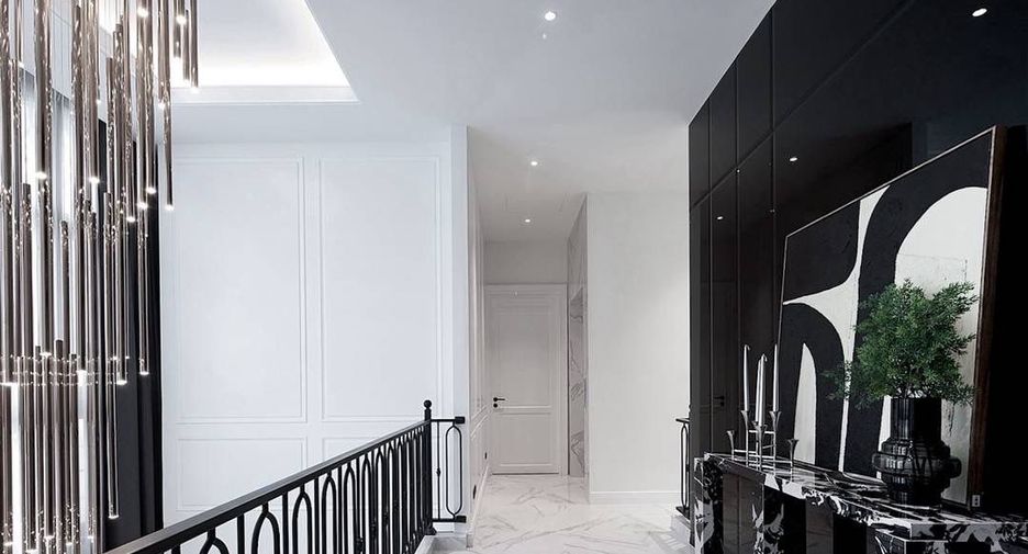 Casa en venta de 4 habitaciones en Watthana, Bangkok