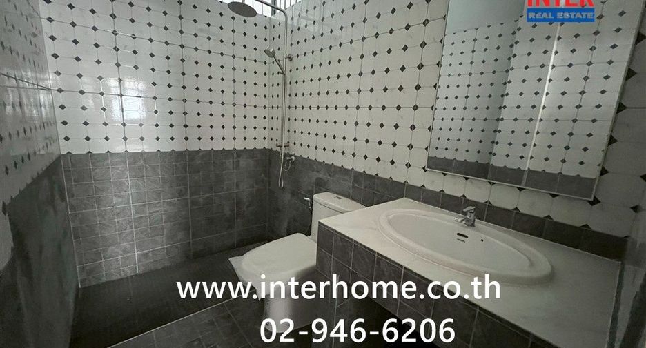 Local comercial en venta de 3 habitaciones en Khan Na Yao, Bangkok