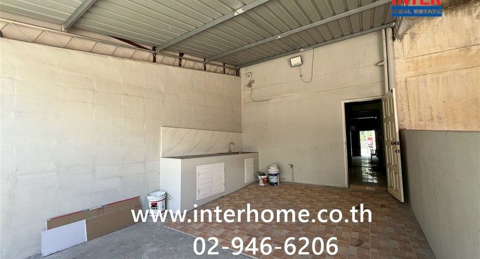Local comercial en venta de 3 habitaciones en Khan Na Yao, Bangkok