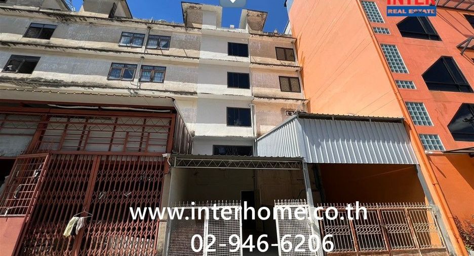 Local comercial en venta de 3 habitaciones en Khan Na Yao, Bangkok