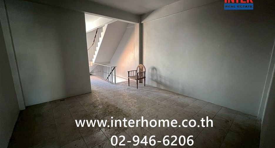 Local comercial en venta de 3 habitaciones en Khan Na Yao, Bangkok