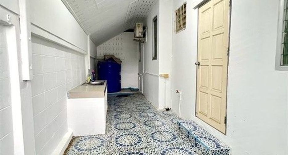 À vendre 2 chambres maison à Pluak Daeng, Rayong