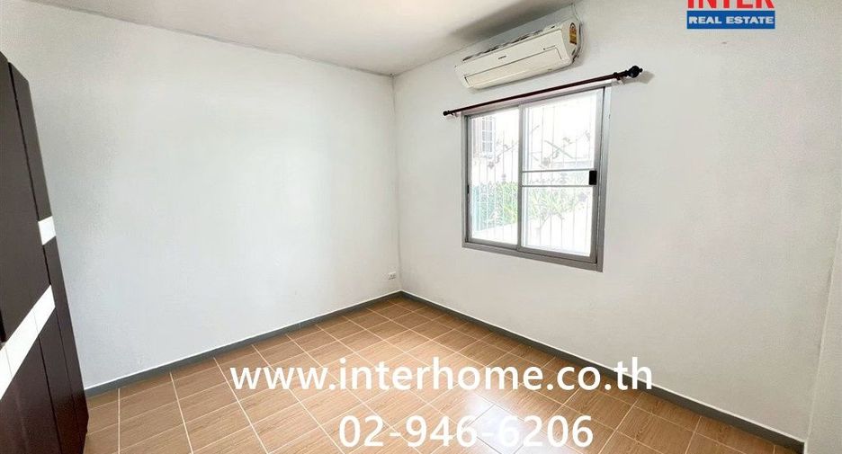 À vendre 2 chambres maison à Pluak Daeng, Rayong