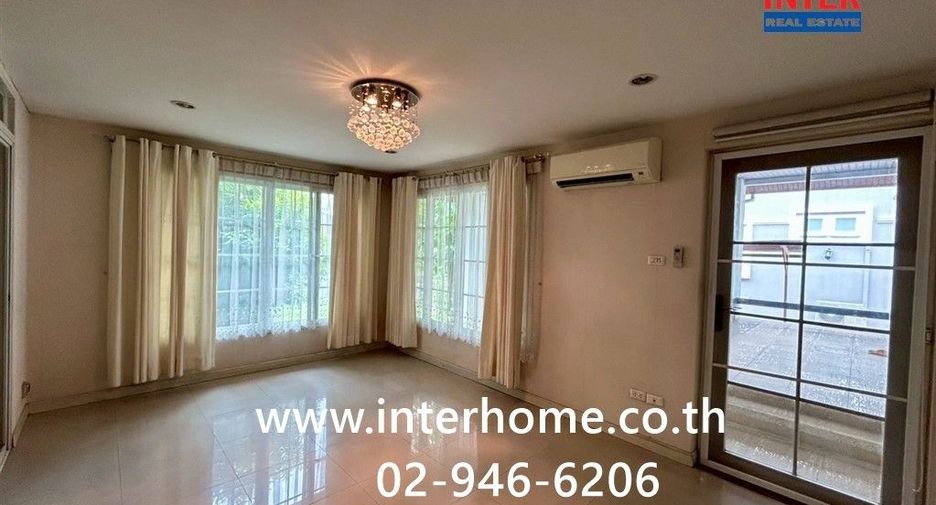 Casa en venta de 3 habitaciones en Lat Krabang, Bangkok