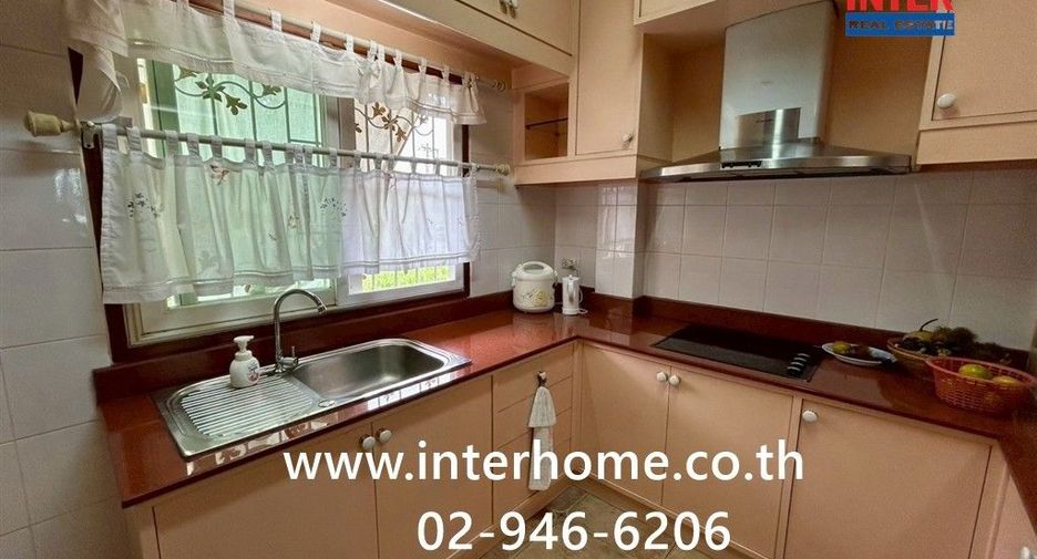 Casa en venta de 3 habitaciones en Lat Krabang, Bangkok