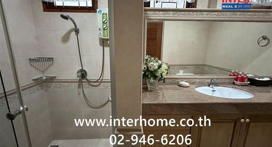 Casa en venta de 3 habitaciones en Lat Krabang, Bangkok