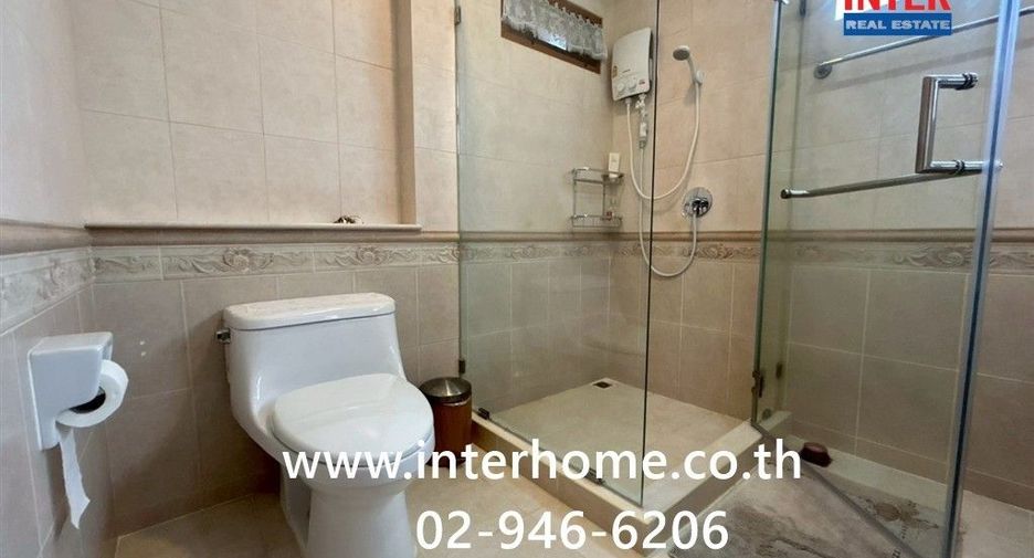 Casa en venta de 3 habitaciones en Lat Krabang, Bangkok