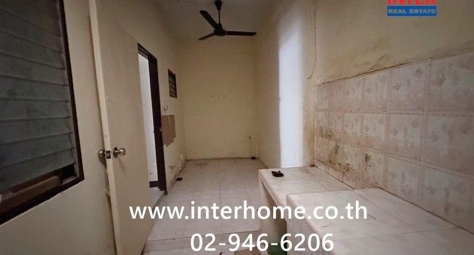 For sale 3 bedrooms townhouse in Thanyaburi, Pathum Thani
