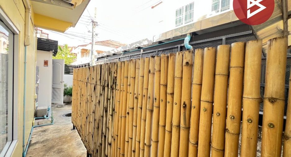 出售 3 卧室 联排别墅 在 Bang Bua Thong, Nonthaburi