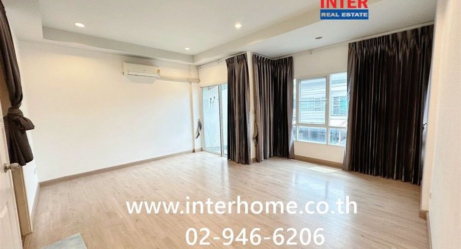 Reihenhaus zum Kauf mit 3 Zimmer in Bang Khen, Bangkok