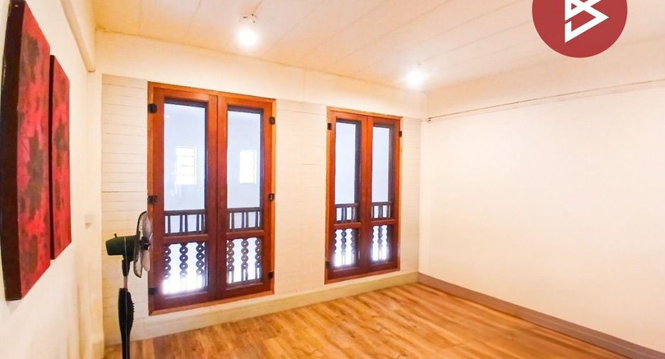 Gewerbefläche zum Kauf mit 3 Zimmer in Thawi Watthana, Bangkok