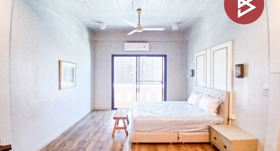 Gewerbefläche zum Kauf mit 3 Zimmer in Thawi Watthana, Bangkok