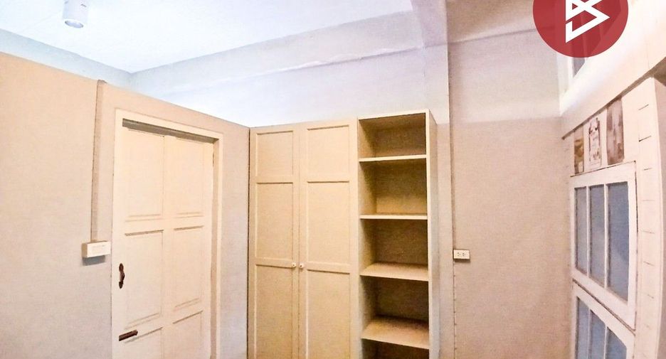 Gewerbefläche zum Kauf mit 3 Zimmer in Thawi Watthana, Bangkok