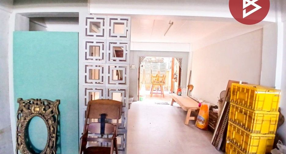Gewerbefläche zum Kauf mit 3 Zimmer in Thawi Watthana, Bangkok