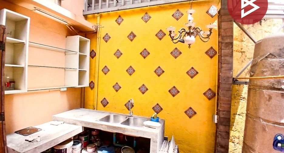 Gewerbefläche zum Kauf mit 3 Zimmer in Thawi Watthana, Bangkok