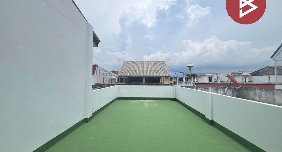 Gewerbefläche zum Kauf mit 3 Zimmer in Mueang Chon Buri, Chonburi