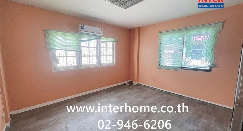 For rent and for sale 2 bedrooms townhouse in Bang Na, Bangkok