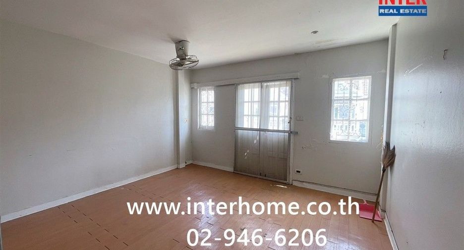 For rent and for sale 2 bedrooms townhouse in Bang Na, Bangkok