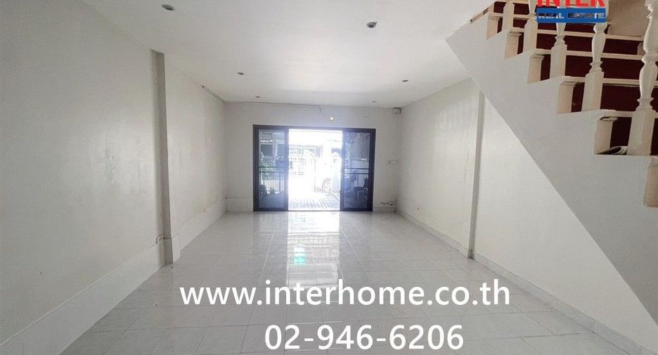 For rent and for sale 2 bedrooms townhouse in Bang Na, Bangkok