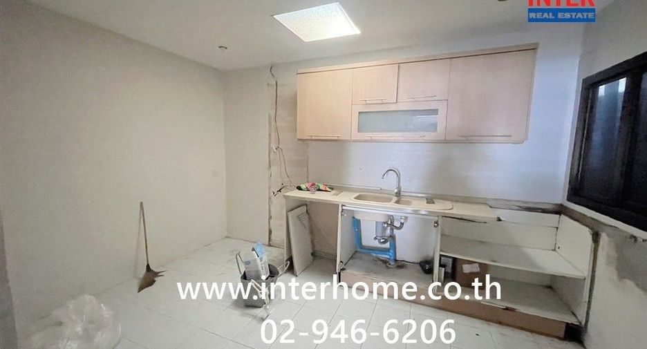 For rent and for sale 2 bedrooms townhouse in Bang Na, Bangkok