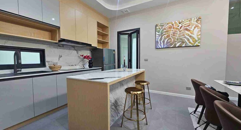 For sale 4 bedrooms house in South Pattaya, Pattaya