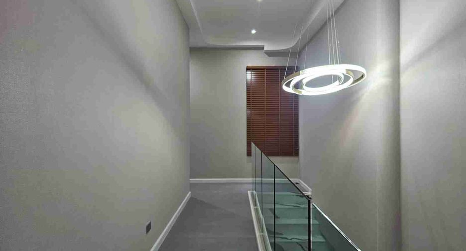 For sale 4 bedrooms house in South Pattaya, Pattaya