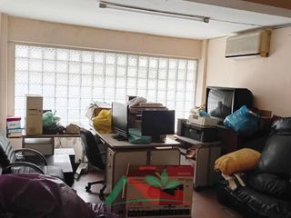 For sale 18 bedrooms retail Space in Khlong San, Bangkok