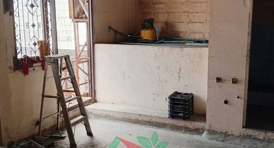 出售 18 卧室 商业空间 在 Khlong San, 曼谷